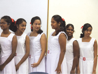 learning outside classrooms sri lankan students explore karachi