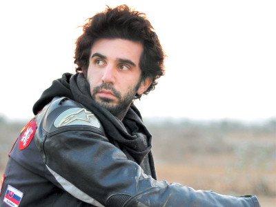 hottie of the week moin khan