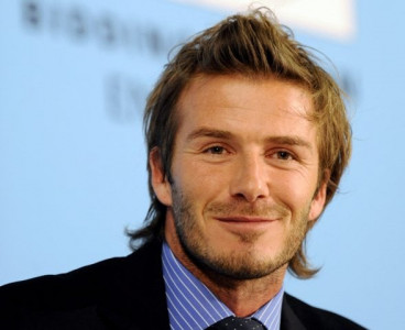 beckham caught in underpants by tourists