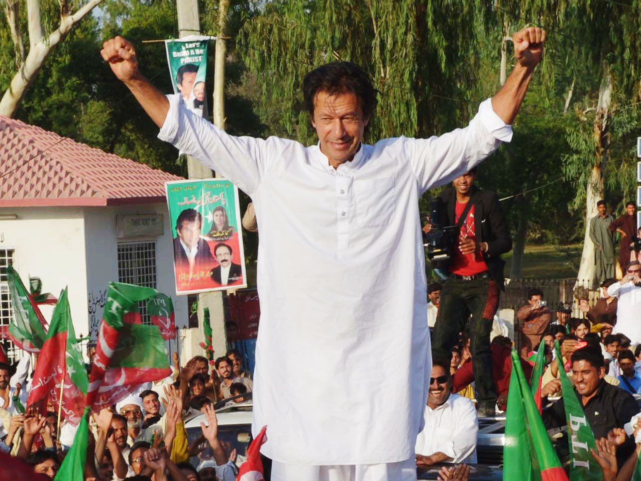 imran khan leads pti peace march to south waziristan