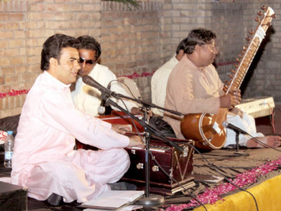 ghazal night islooites treated to melodies of yesteryears