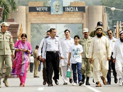 home coming runaway kid returns home after a year