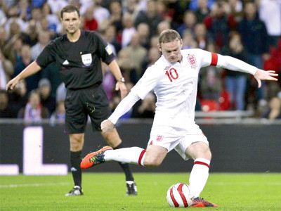 football rooney stars in england win