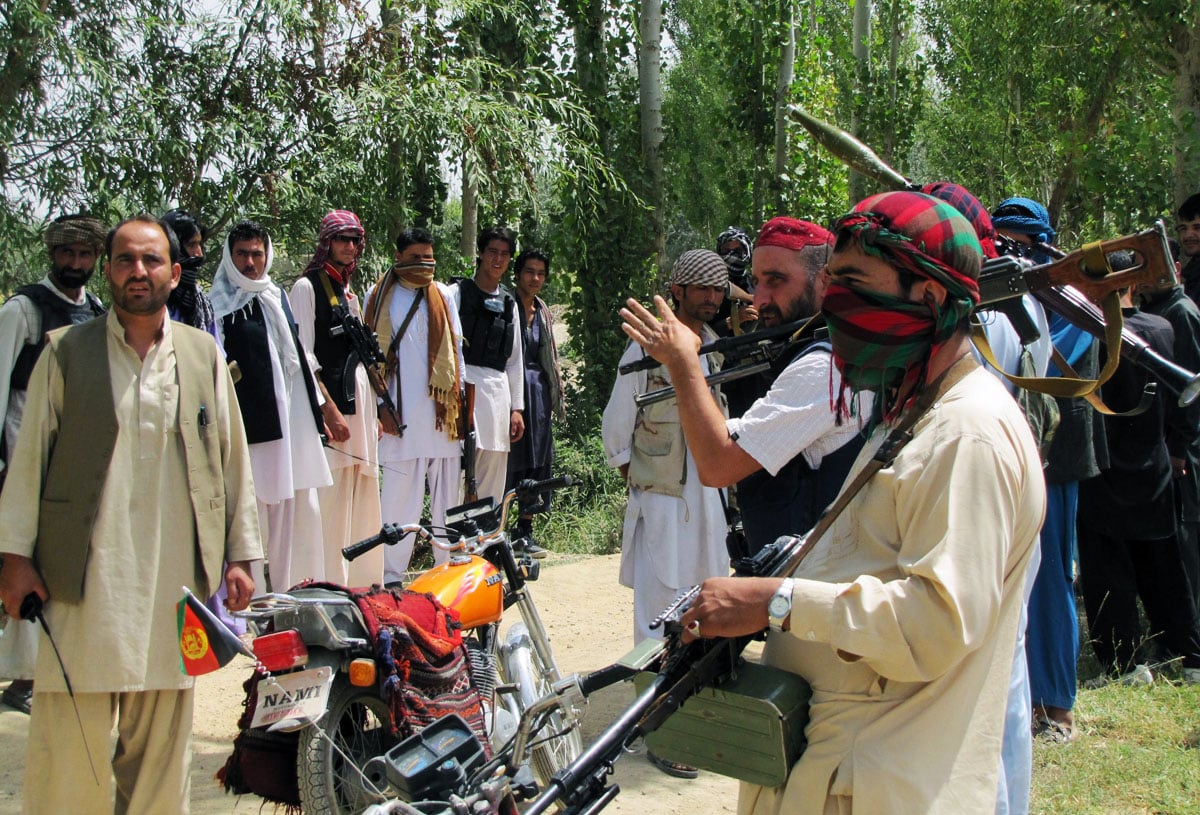 afghan anti taliban leader prefers to go it alone against militants