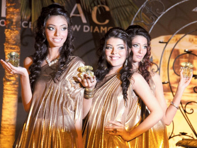 versace unearths yellow diamond versace unearths yellow diamond