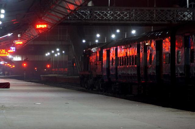 proposal to run electric train on metro bus track proposal to run electric train on metro bus track