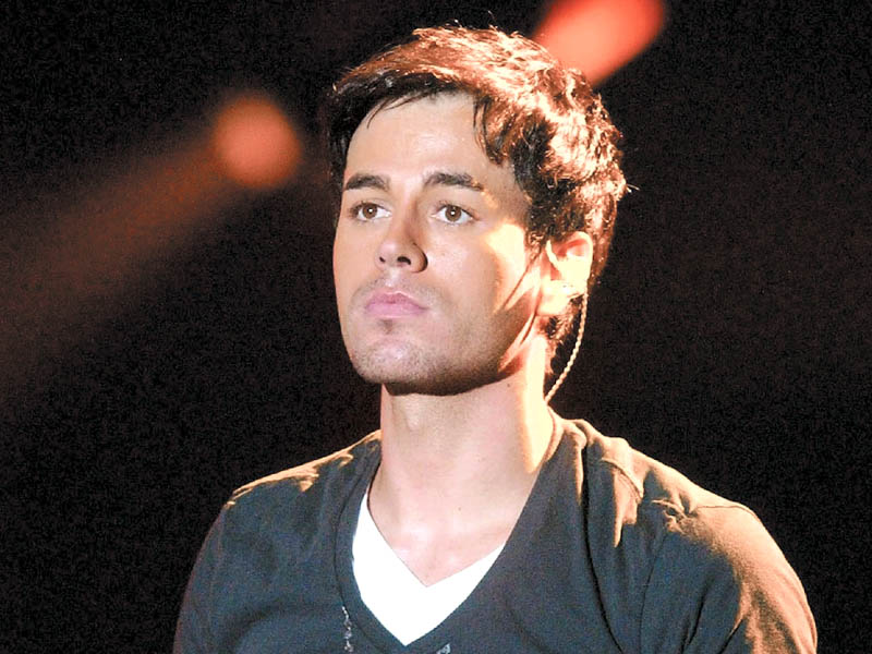 enrique s magic works sweeps delhi off its feet
