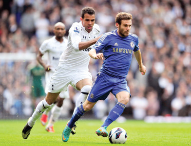 english premier league mata double earns chelsea victory at spurs