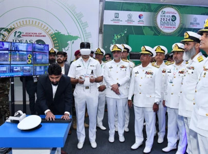 naval chief meets bahrain leadership