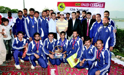 canoe navy retain national championship