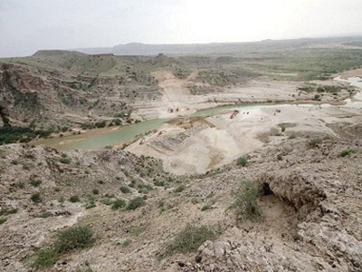 empowering women near darawat dam the landless to be given land empowering women near darawat dam the landless to be given land