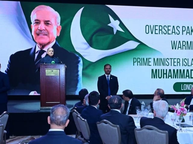 prime minister shehbaz sharif addresses overseas pakistanis in london on 21 september 2025 photo x com pakpmo