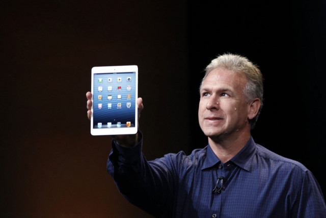 apple wades into uncharted territory with smaller ipad apple wades into uncharted territory with smaller ipad