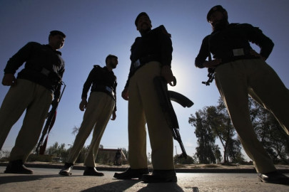 no peace in karachi till law enforcers are free of political pressures says sc
