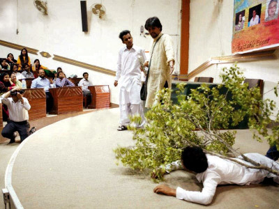 napa actors delight ku students with theatre napa actors delight ku students with theatre