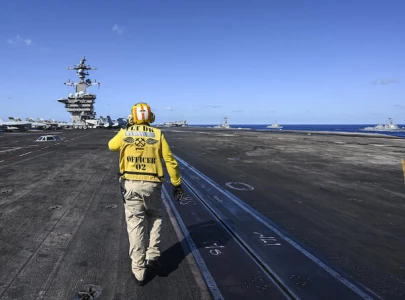 us military plane crashes in the philippines killing four