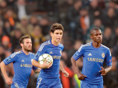 english premier league chelsea a force to reckon with says giggs