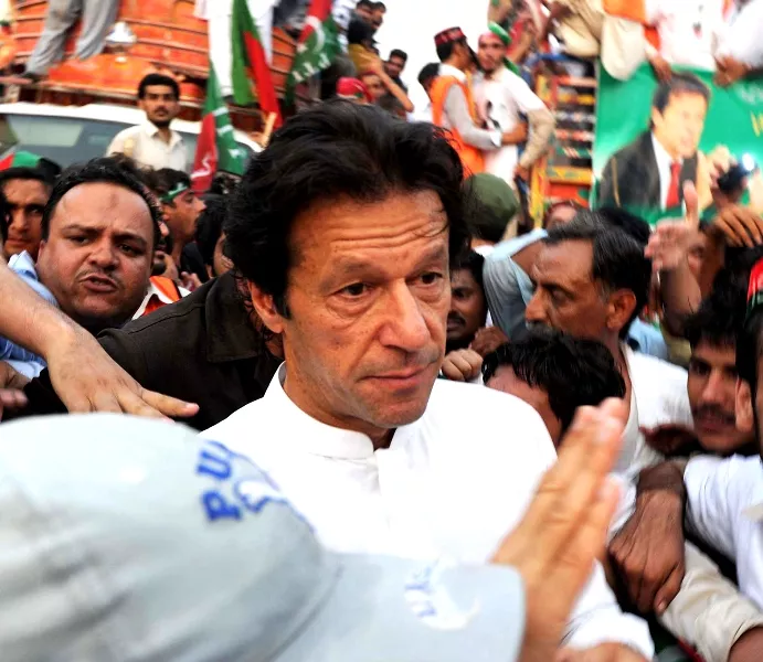 struck down imran khan offloaded from us bound flight in canada struck down imran khan offloaded from us bound flight in canada