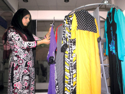 peshawar s fashion designers beckon shoppers peshawar s fashion designers beckon shoppers