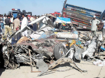 road collision two dozen lives lost in bahawalpur crash road collision two dozen lives lost in bahawalpur crash