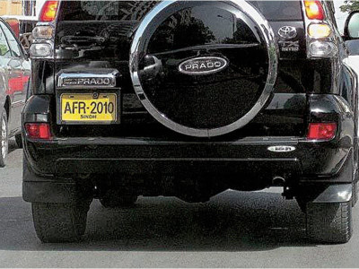 roads of karachi to be cleaned up by checking 3 000 vehicles every month