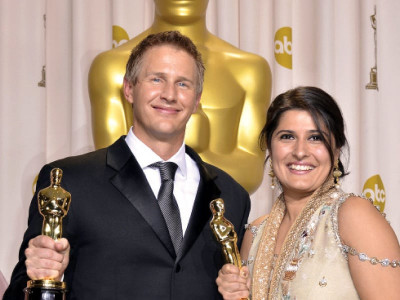 obaid chinoy and acid burn survivor zakia receive a joint award obaid chinoy and acid burn survivor zakia receive a joint award