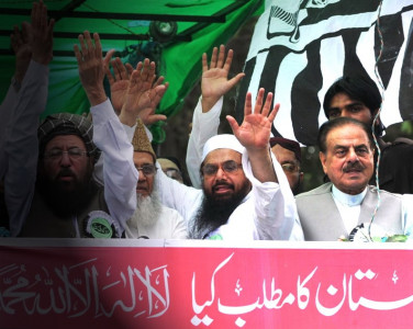 pre election politicking hamid gul meets nawaz sharif pre election politicking hamid gul meets nawaz sharif