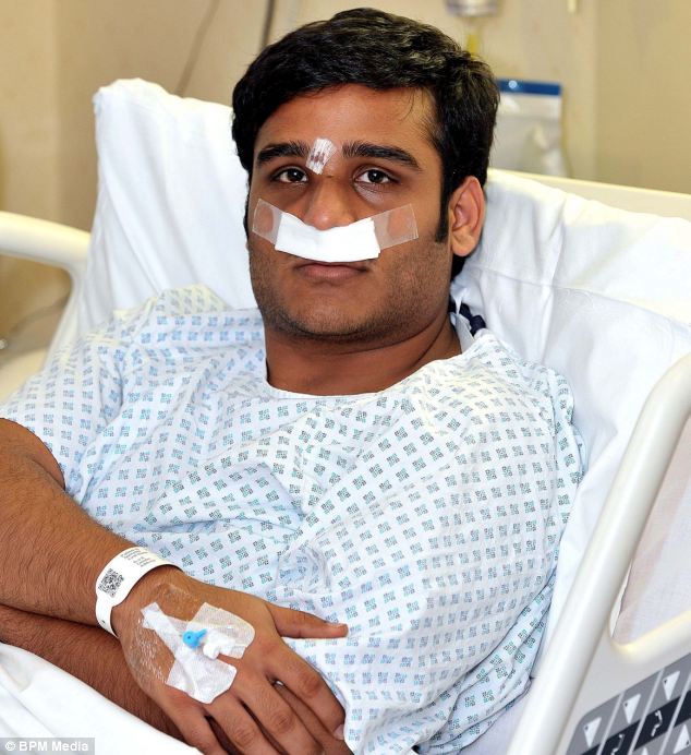 uk doctors remove bullet from pakistani ahmadi shot in the eye report