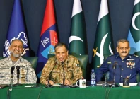dg ispr lt gen ahmed sharif chaudhry deputy chief of naval staff operations rear admiral shafaat ali and deputy chief of air staff projects air vice marshal tariq ghazi share a light moment photo app