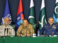 dg ispr lt gen ahmed sharif chaudhry deputy chief of naval staff operations rear admiral shafaat ali and deputy chief of air staff projects air vice marshal tariq ghazi share a light moment photo app