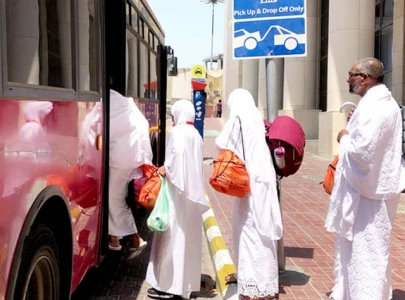 minister directs timely hajj transport