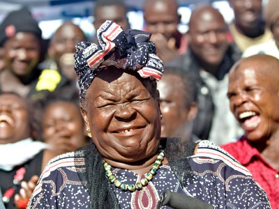 obama grandmother s victory dance