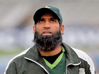 mohammad yousuf upset over president s trophy snub