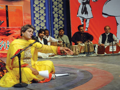 from romance to patriotism nishtar hall sees array of poetry