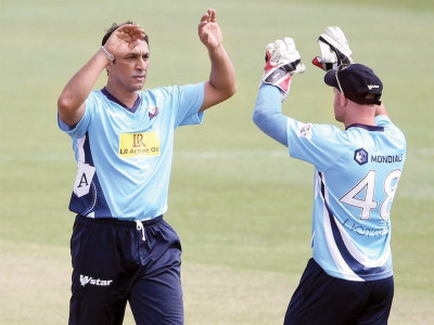 not desperate to wear green again azhar mahmood