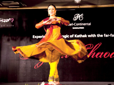 performing arts renowned kathak dancer enthrals audience performing arts renowned kathak dancer enthrals audience