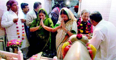 sindh tour pakistan india urged to focus on social issues sindh tour pakistan india urged to focus on social issues