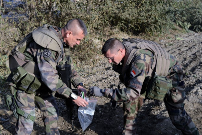 rocket attack on kabul kills one wounds two police