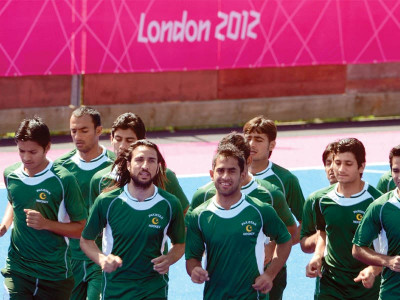 imran handed the arm band again imran handed the arm band again