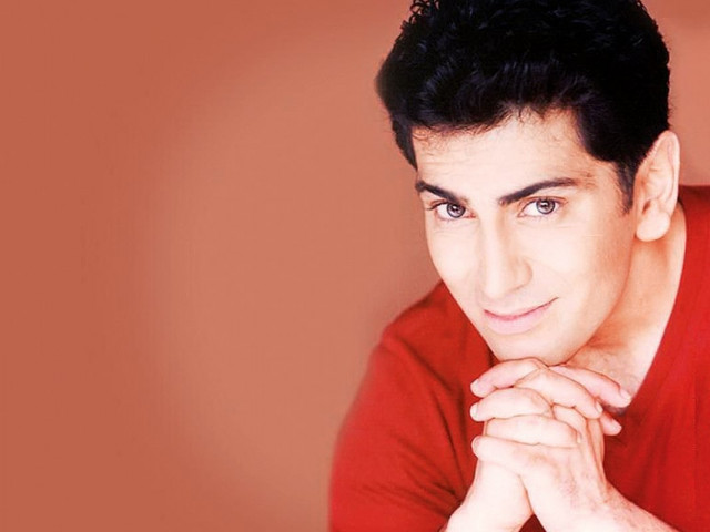 fakhir s new song celebrates beauty fakhir s new song celebrates beauty