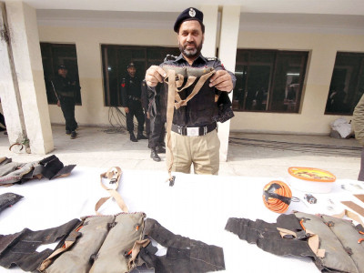 terror scheme foiled two accomplices of ttp chief held in gujrat terror scheme foiled two accomplices of ttp chief held in gujrat