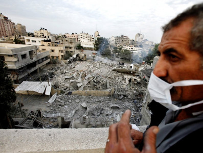 hamas says cabinet headquarters hit in israeli strike