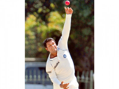 england crumble against spinners