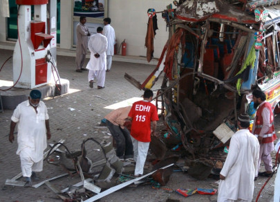 one killed 5 injured in karachi cylinder blast one killed 5 injured in karachi cylinder blast