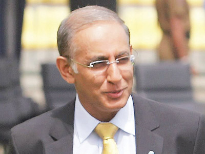 lorgat right man to assist ppl ijaz butt lorgat right man to assist ppl ijaz butt