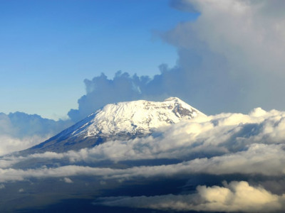 when woman and mountain meet when woman and mountain meet