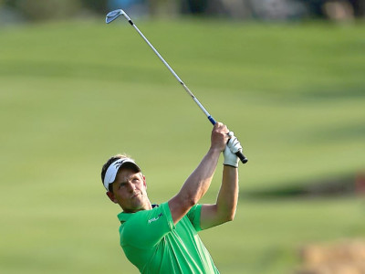 golf donald s double hope on track