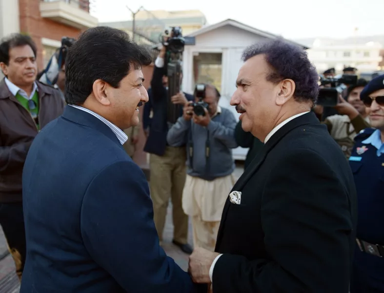 hamid mir escapes attempt on his life hamid mir escapes attempt on his life