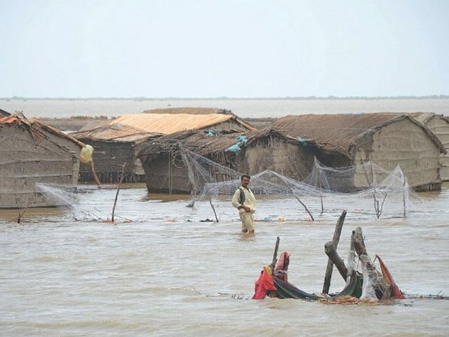Sea water inundates Keti Bandar villages after embankment breach