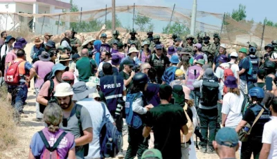 palestinians and activists arrive to protest against israeli settlers besieging a palestinian family home in the village of qusra south of the city of nablus in the israeli occupied west bank photo afp
